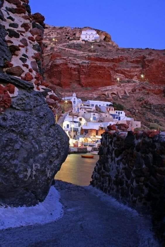 Santorini Pleasure Studios Тира Экстерьер фото